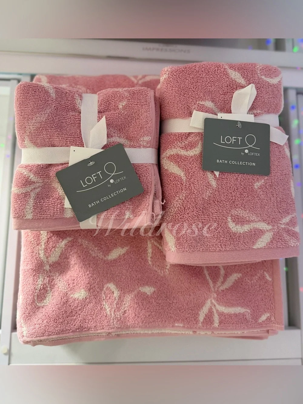 Elegant pink bow luxe Romantic Coquette Style loft q bath hand washcloth towels